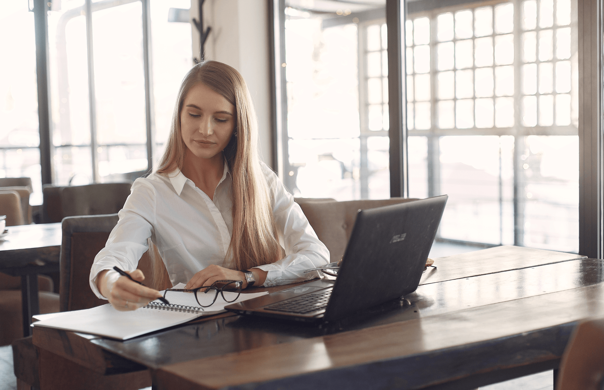 Why Every Business Needs Digital Secretarial Services in the Digital Age