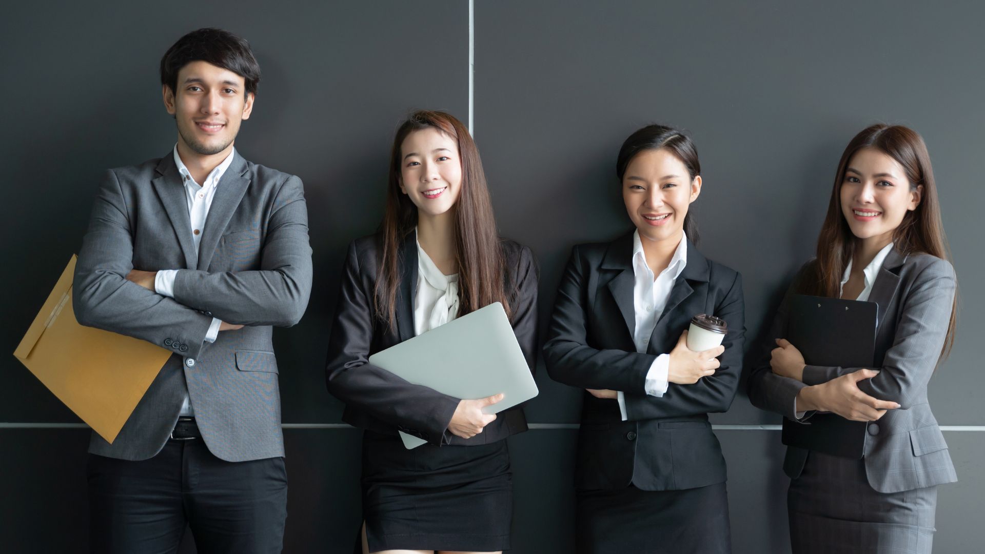 Challenges and Solutions in Using an Employer of Record in Indonesia