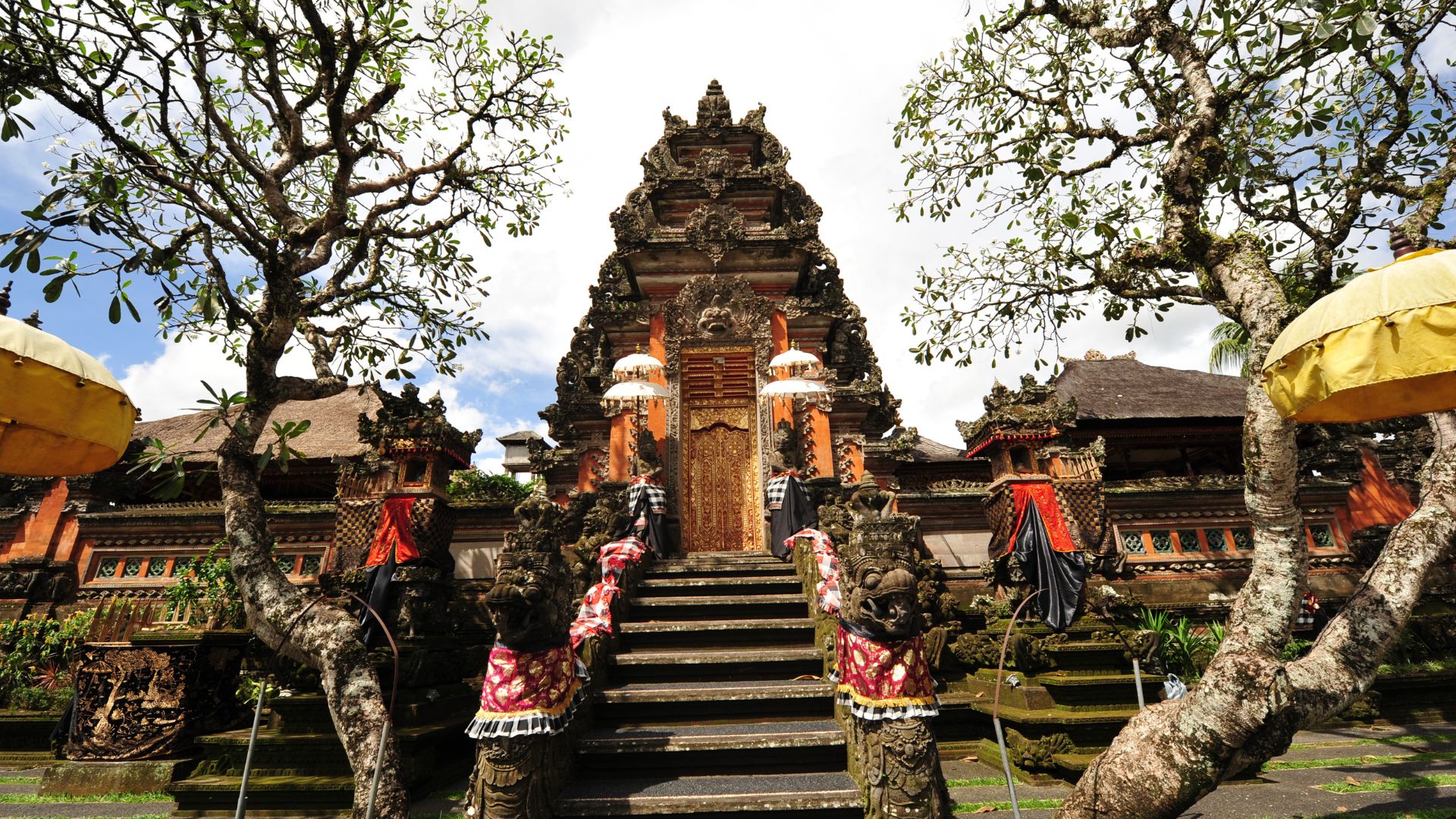 How Australians Can Extend Their Stay in Indonesia with Ease